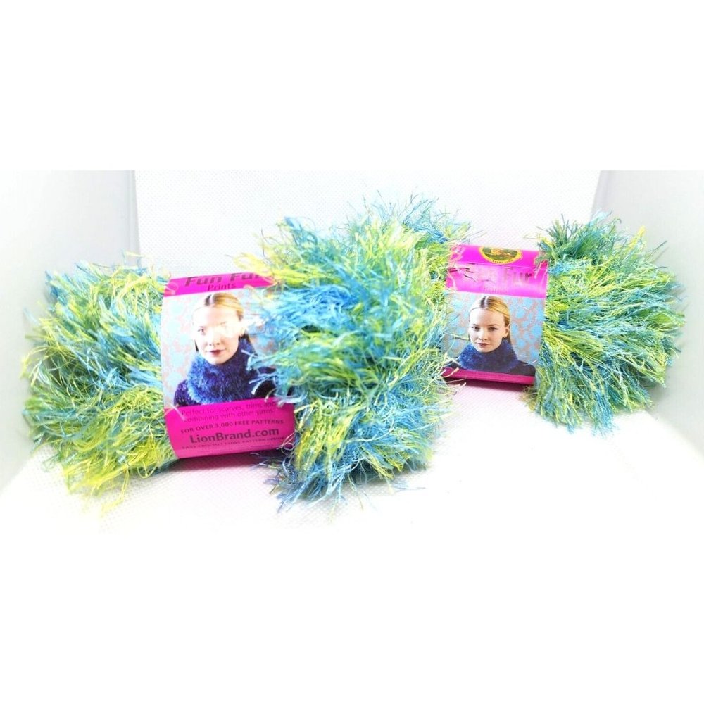 Fun fur Color 207 Art #320 Lot 118426 Polyester 57yd Yarn Multicolor